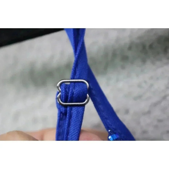 BCBGeneration All Over Sequins Cami Crop Top-Size Medium-Cowl Neck - Picture 5 of 9